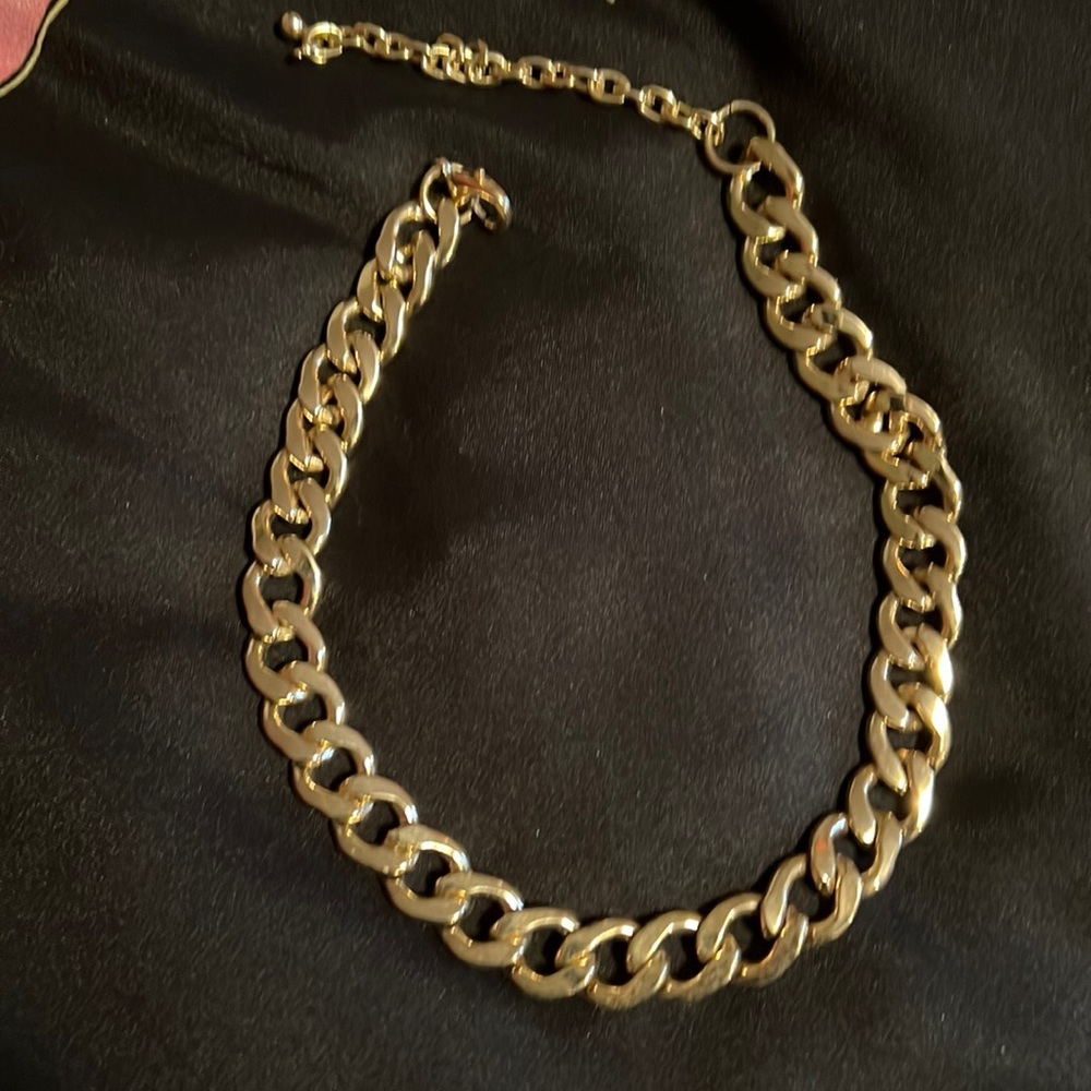 Gold tone Cartier style chain necklace
